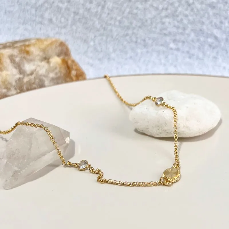 COLAR CHOKER 2 PONTOS DE LUZ E DETALHE OVAL 45CM