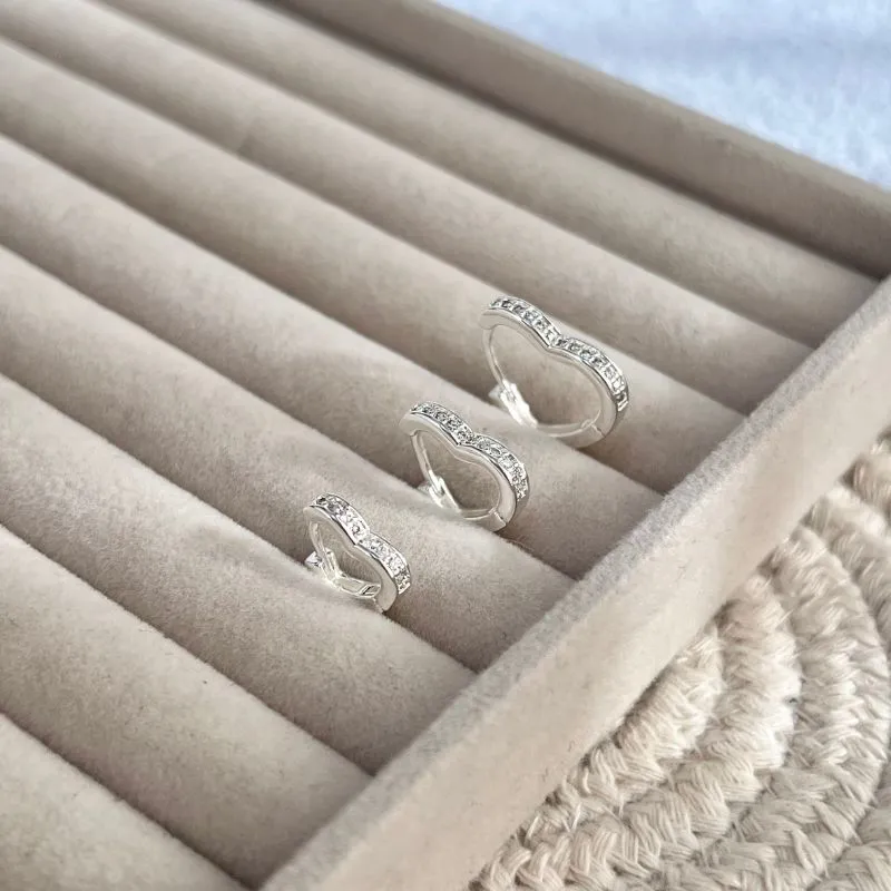 TRIO DE ARGOLAS E CORAÇÃO CRAVEJADA