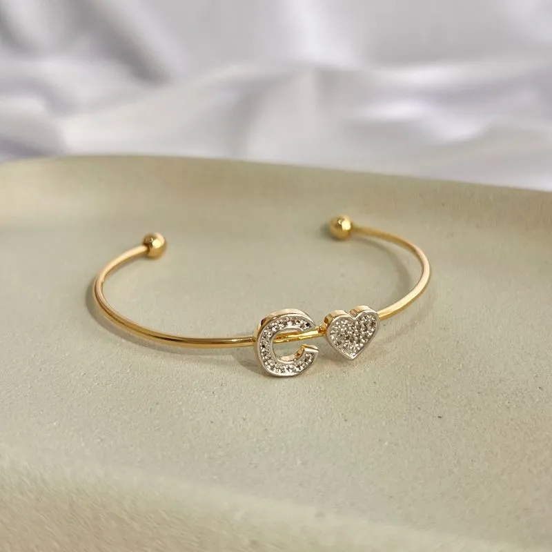BRACELETE CORAÇÃO COM LETRA CRAVEJADO - C