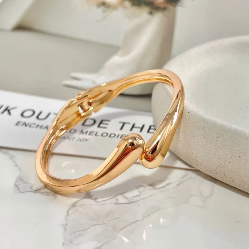 BRACELETE GOTAS ABERTURA NA FRENTE