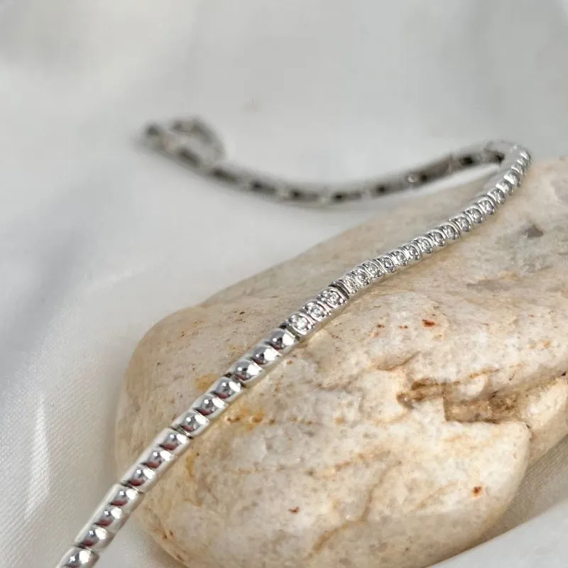 COLAR CHOKER RIGÍDA