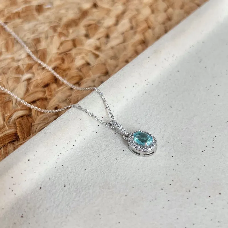 COLAR OVAL CRAVEJADO PEDRA AQUA MARINE