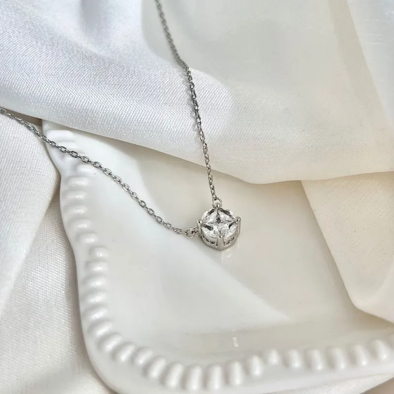 COLAR REDONDO 4 NAVETES CRISTAL