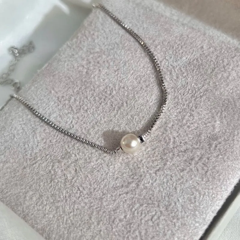 PULSEIRA DELICADA COM 1 PÉROLA