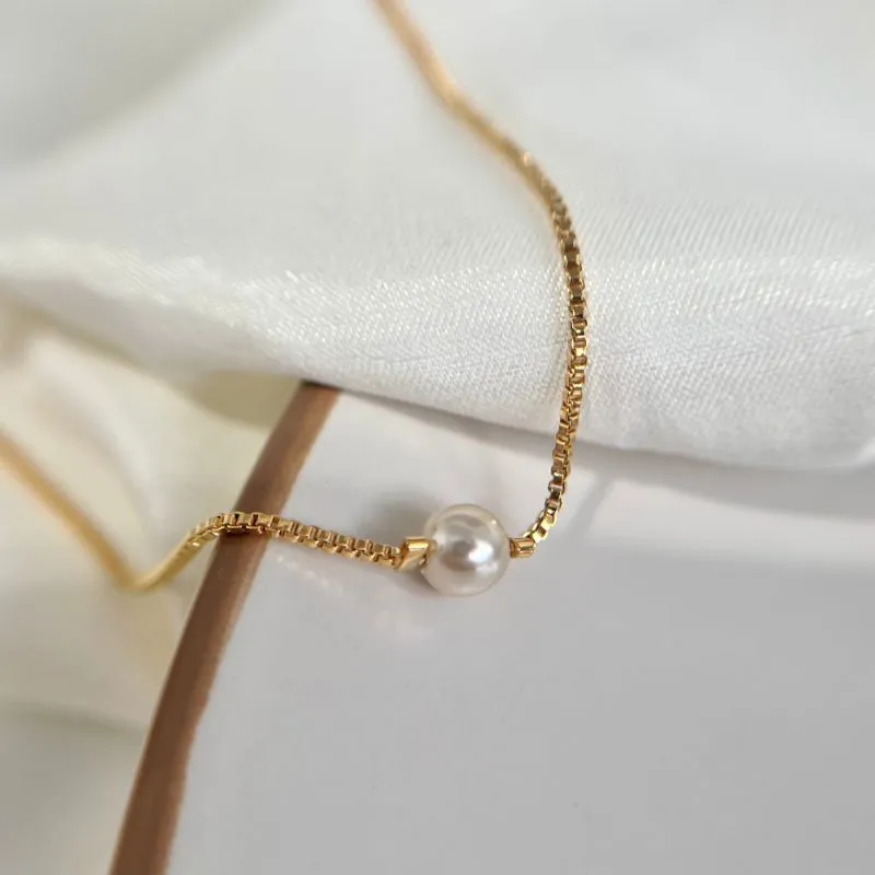 PULSEIRA DELICADA COM 1 PÉROLA