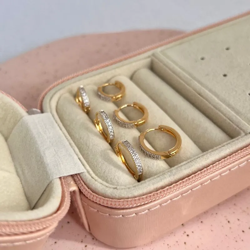 TRIO ARGOLAS ARTICULADAS QUADRADA FINA E CRAVEJADA COM CANETA DE RÓDIO