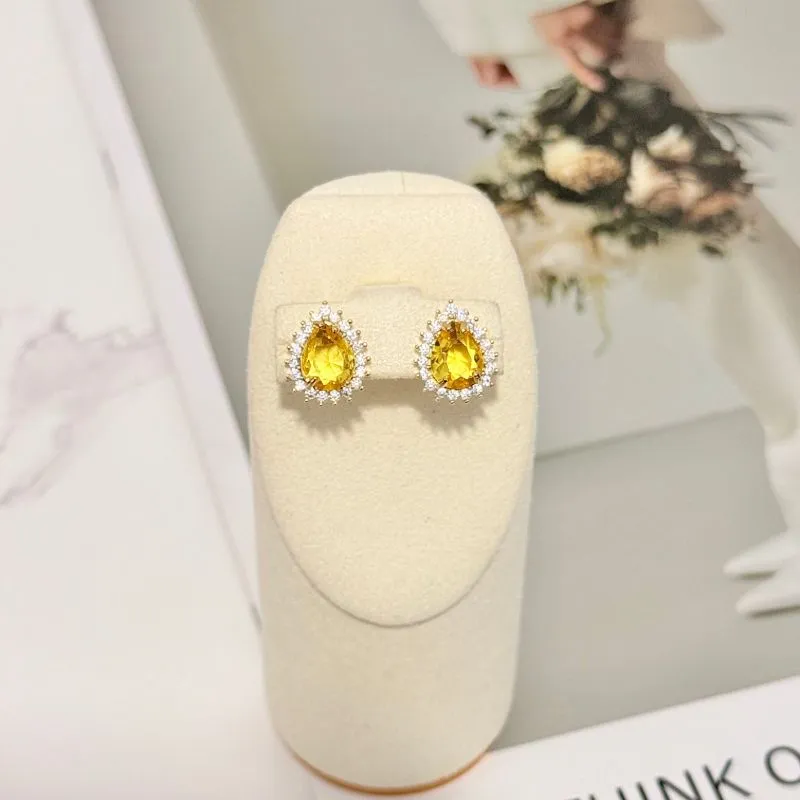BRINCO GOTA AMARELO COM CRAVAÇÃO - 10MM