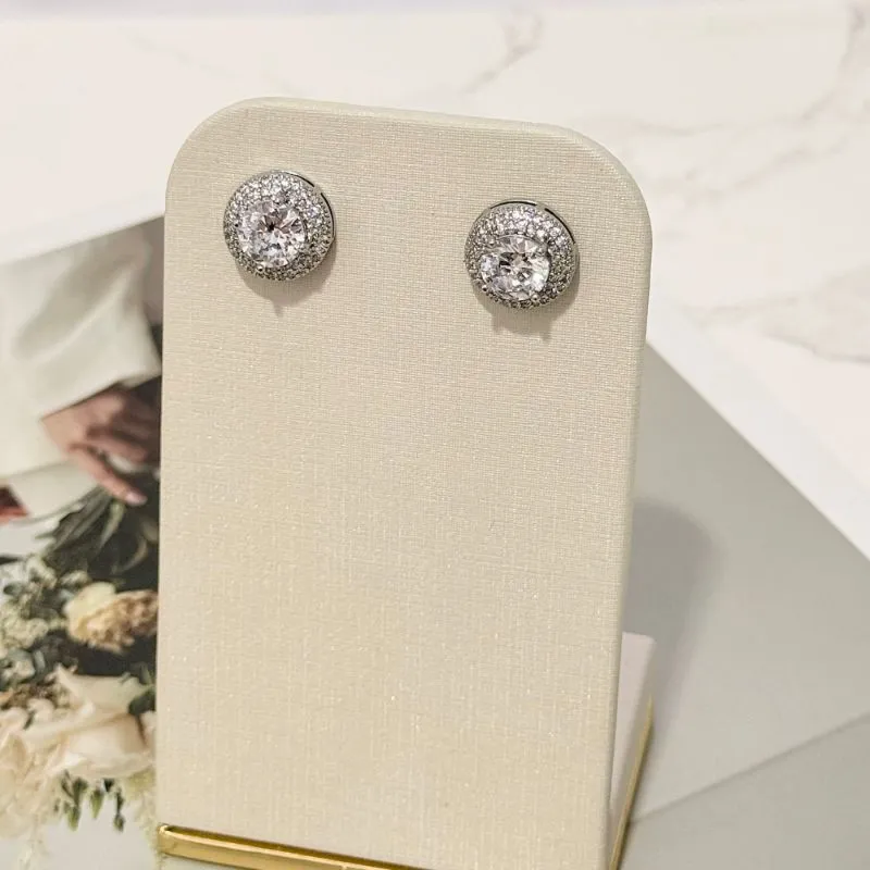 BRINCO ZIRCONIA CRISTAL REDONDA COM ACABAMENTO EM MICRO ZIRCONIAS