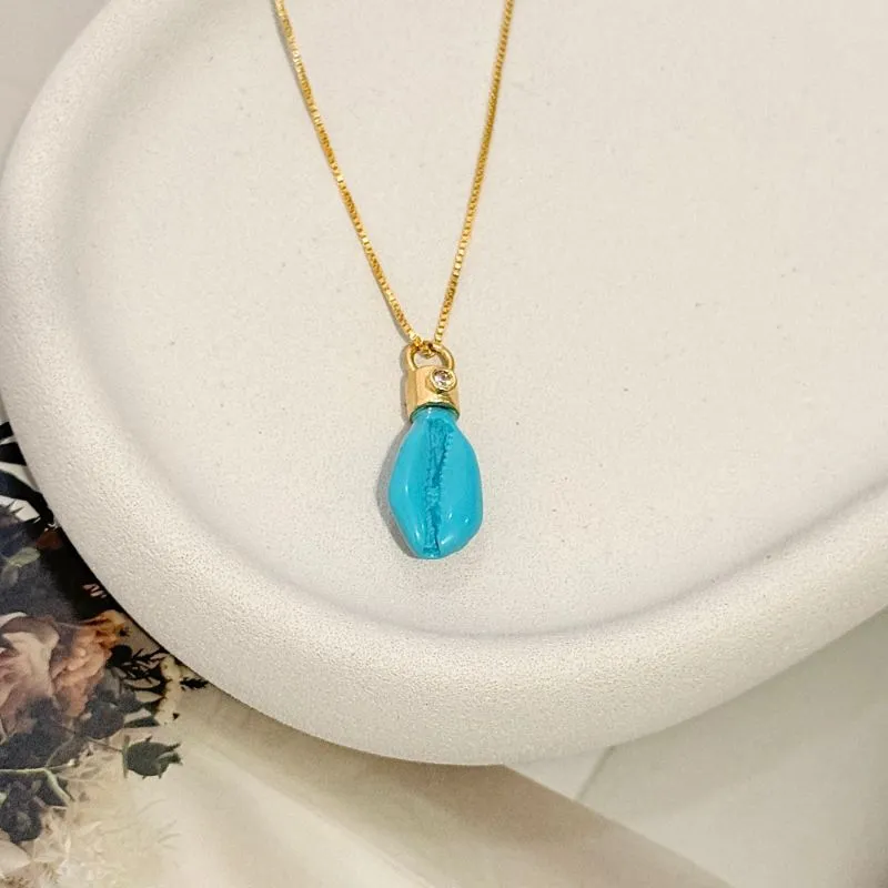 COLAR PINGENTE BÚZIO DE ACRÍLICO AZUL