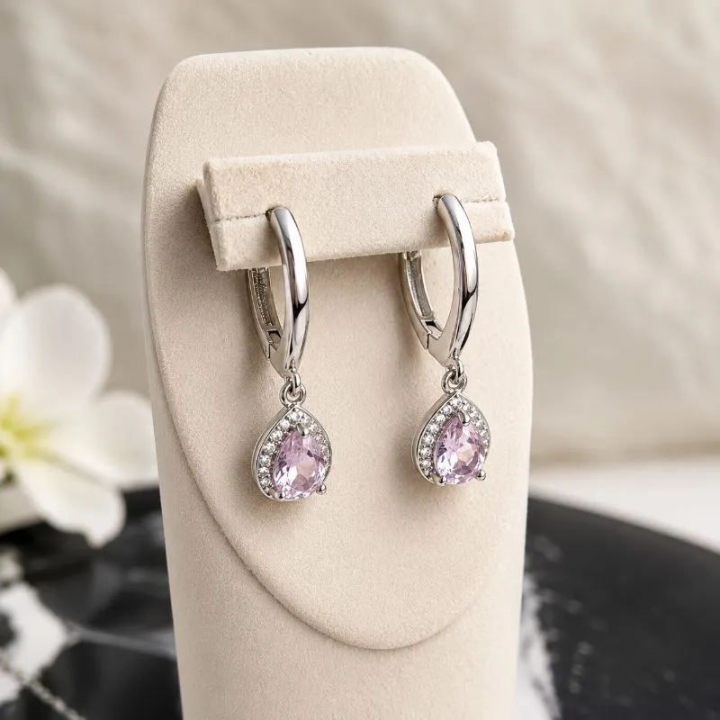 BRINCO ARGOLA COM PINGENTE DE GOTA ROSA (KUNZITA)