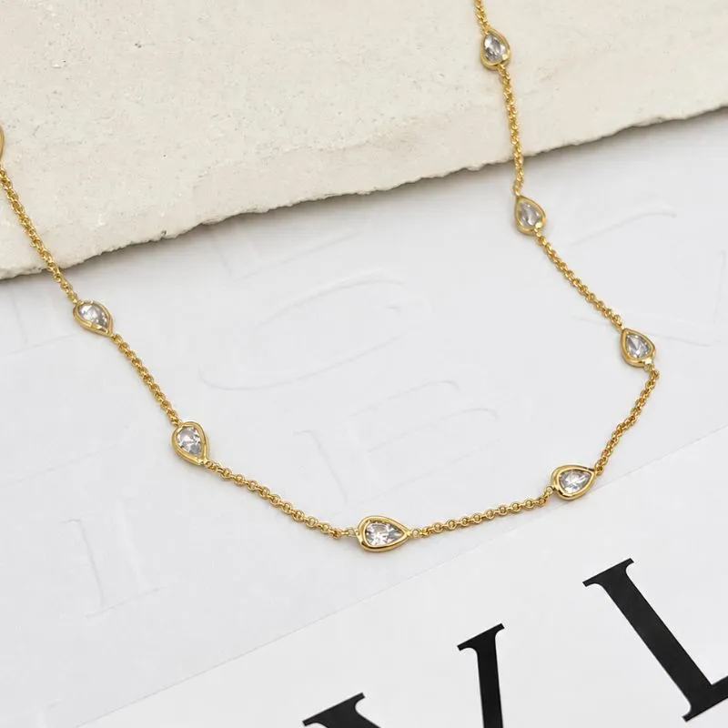 COLAR CHOKER GOTINHAS