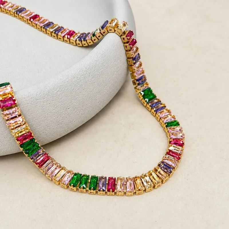 COLAR CHOKER ZIRCONIA MULTICOLOR BAGUETE 50CM