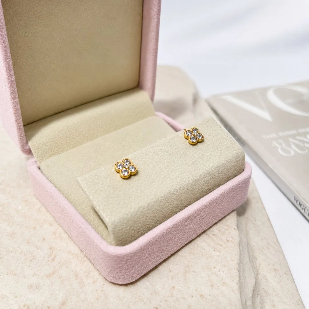 BRINCO TREVO DE ZIRCONIA