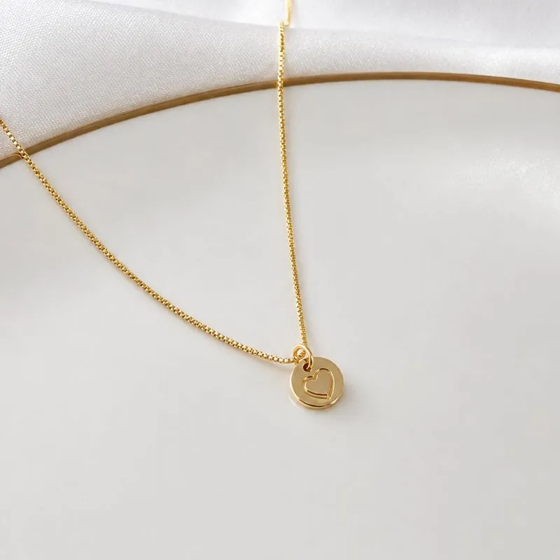 COLAR MINI MEDALHA CORAÇÃO