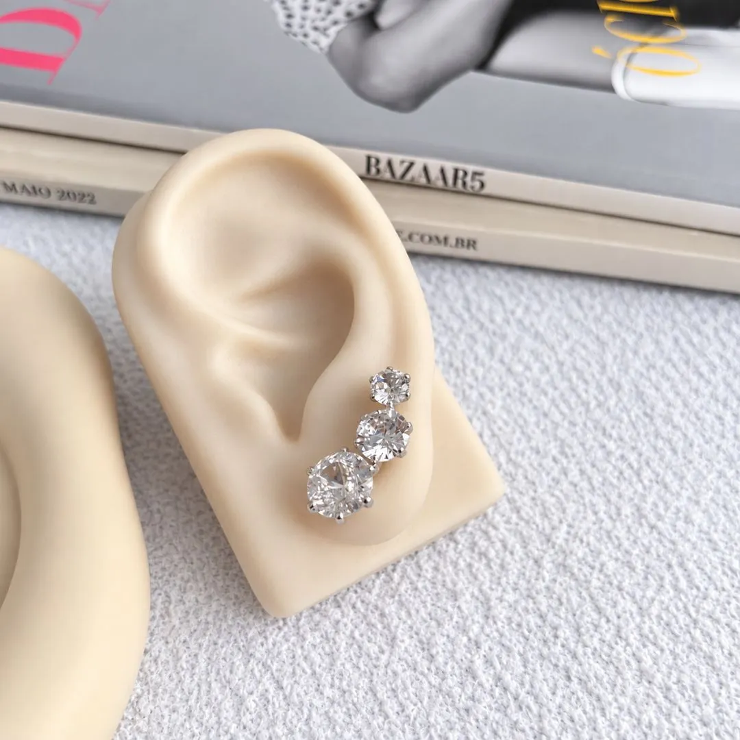 BRINCO EAR CUFF 3 PONTOS DE LUZ COM TARAXA ASA