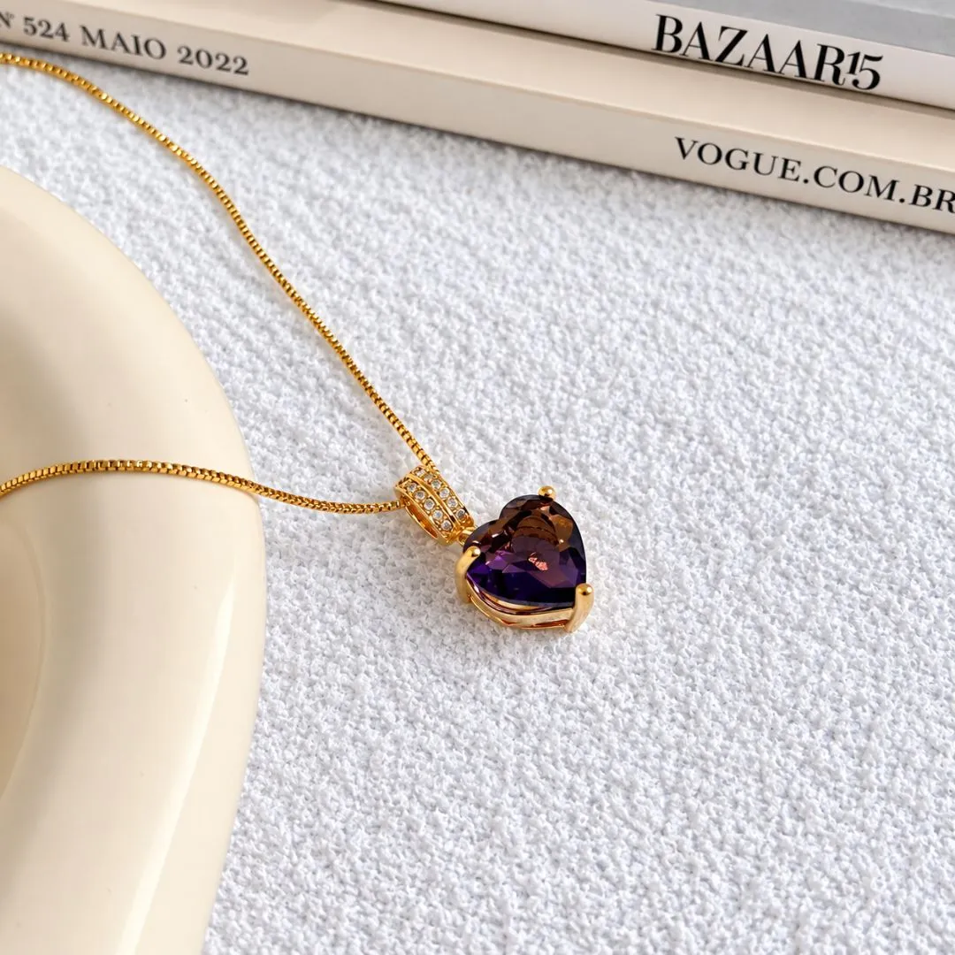 COLAR CORAÇÃO ROXO COM CONTRA ARGOLA CRAVEJADA