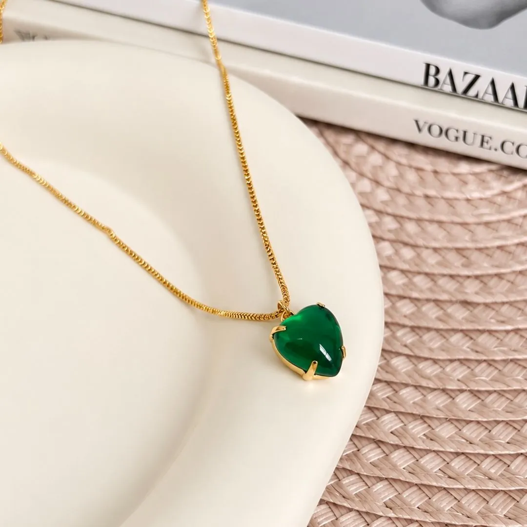 COLAR CORAÇÃO VERDE
