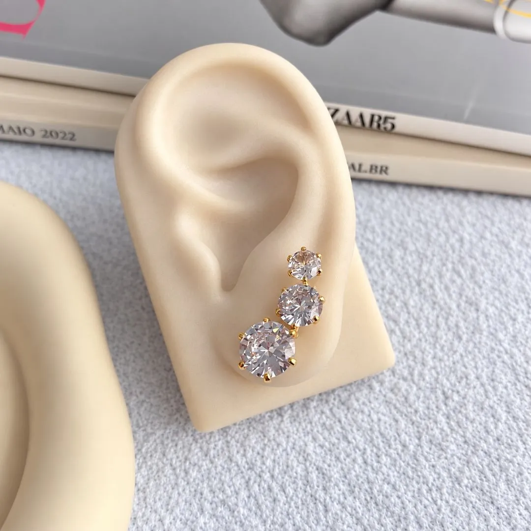 BRINCO EAR CUFF 3 PONTOS DE LUZ COM TARAXA ASA